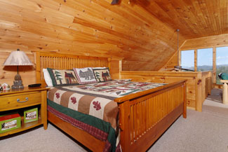 Pigeon Forge Cabin with an Upstairs Lofted bedroom